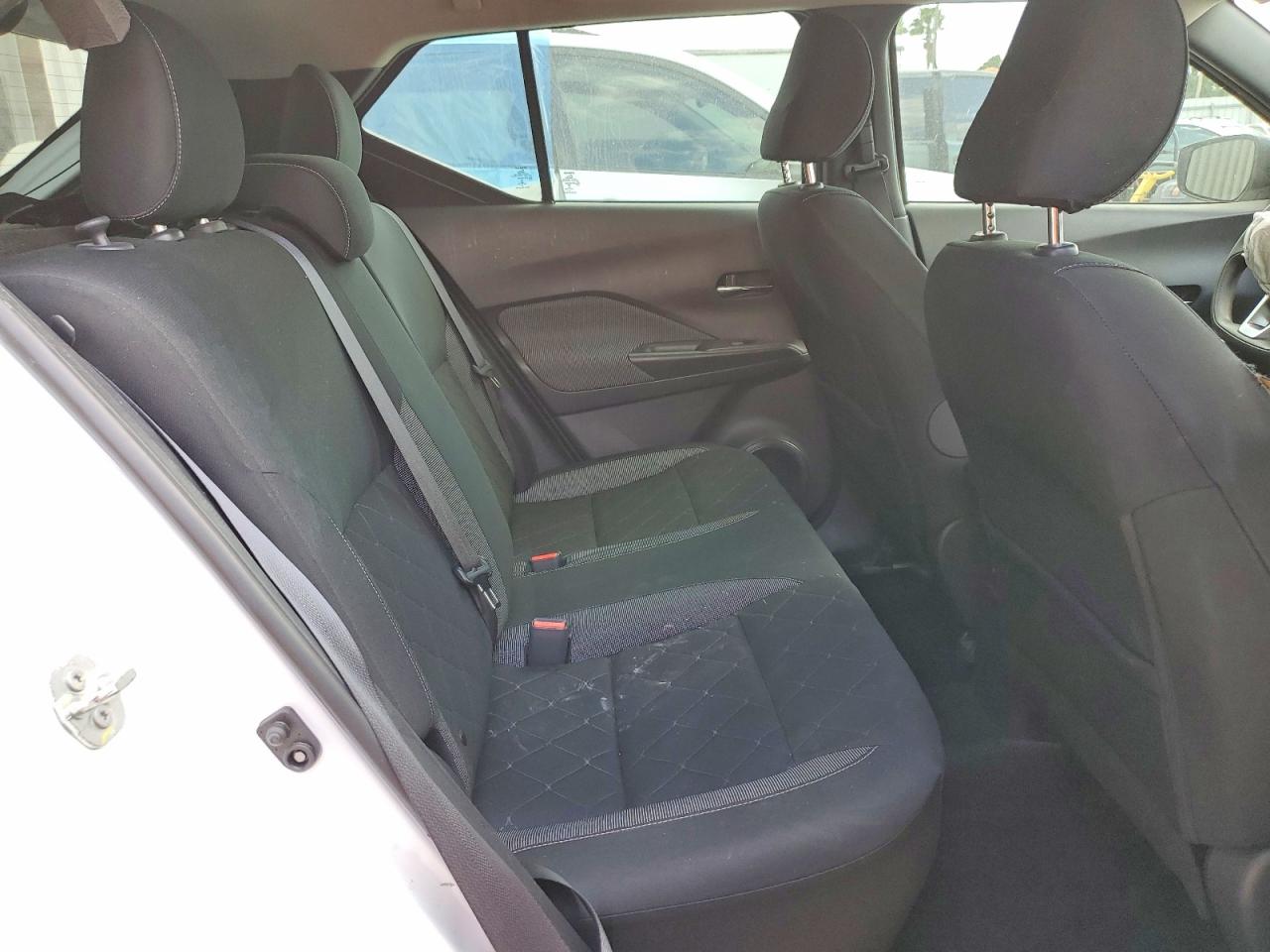 2019 NISSAN KICKS SV photo 21