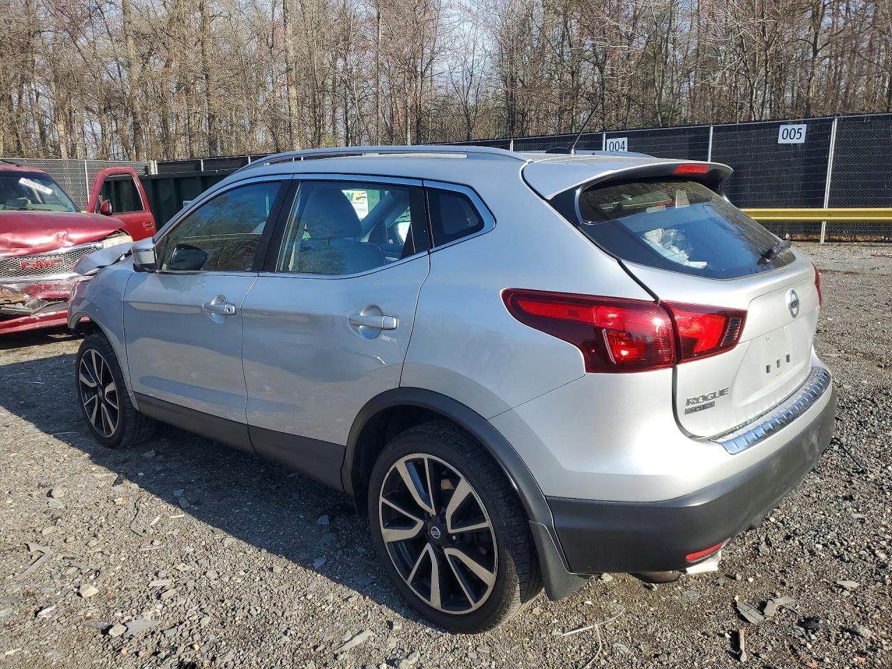 2018 NISSAN ROGUE SPORT SL photo 3