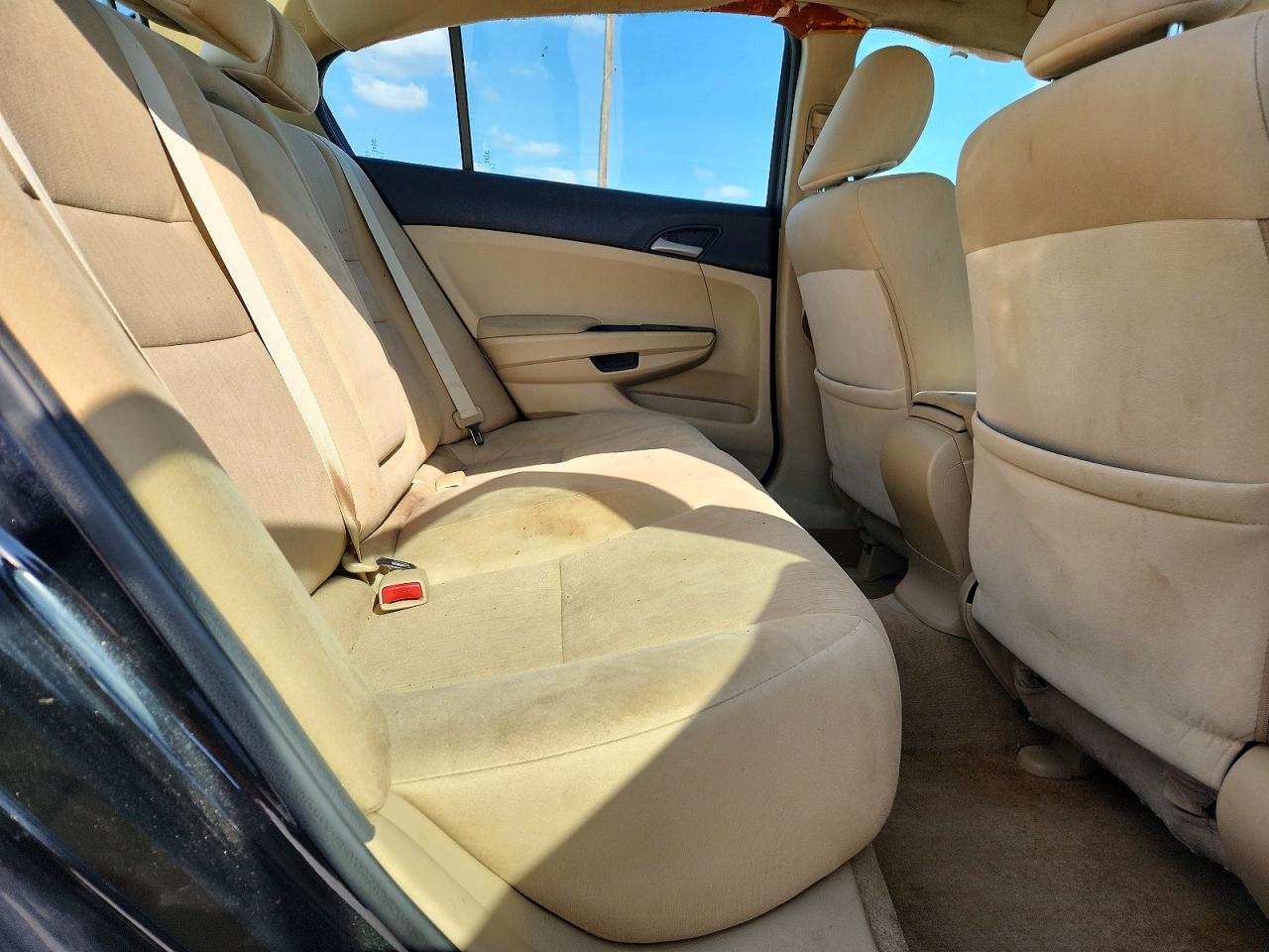 2012 HONDA ACCORD LX photo 19