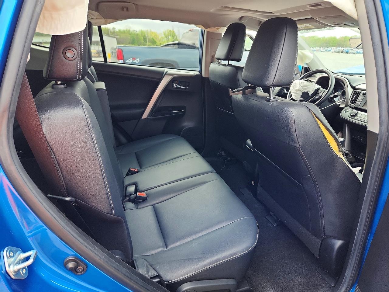 2016 TOYOTA RAV4 LIMITED photo 11