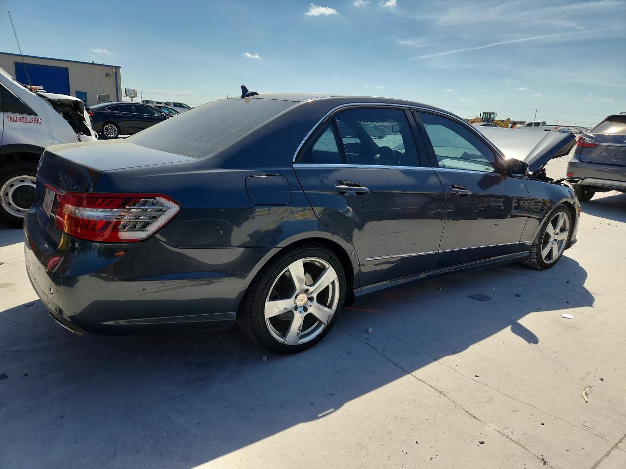 2011 MERCEDES-BENZ E 350 photo 7