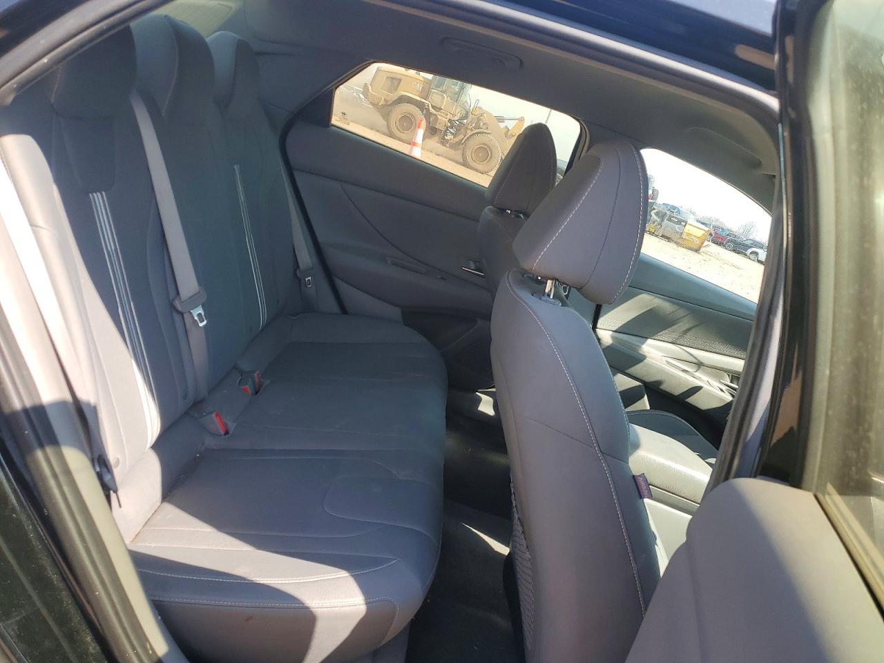 2022 HYUNDAI ELANTRA SEL photo 19