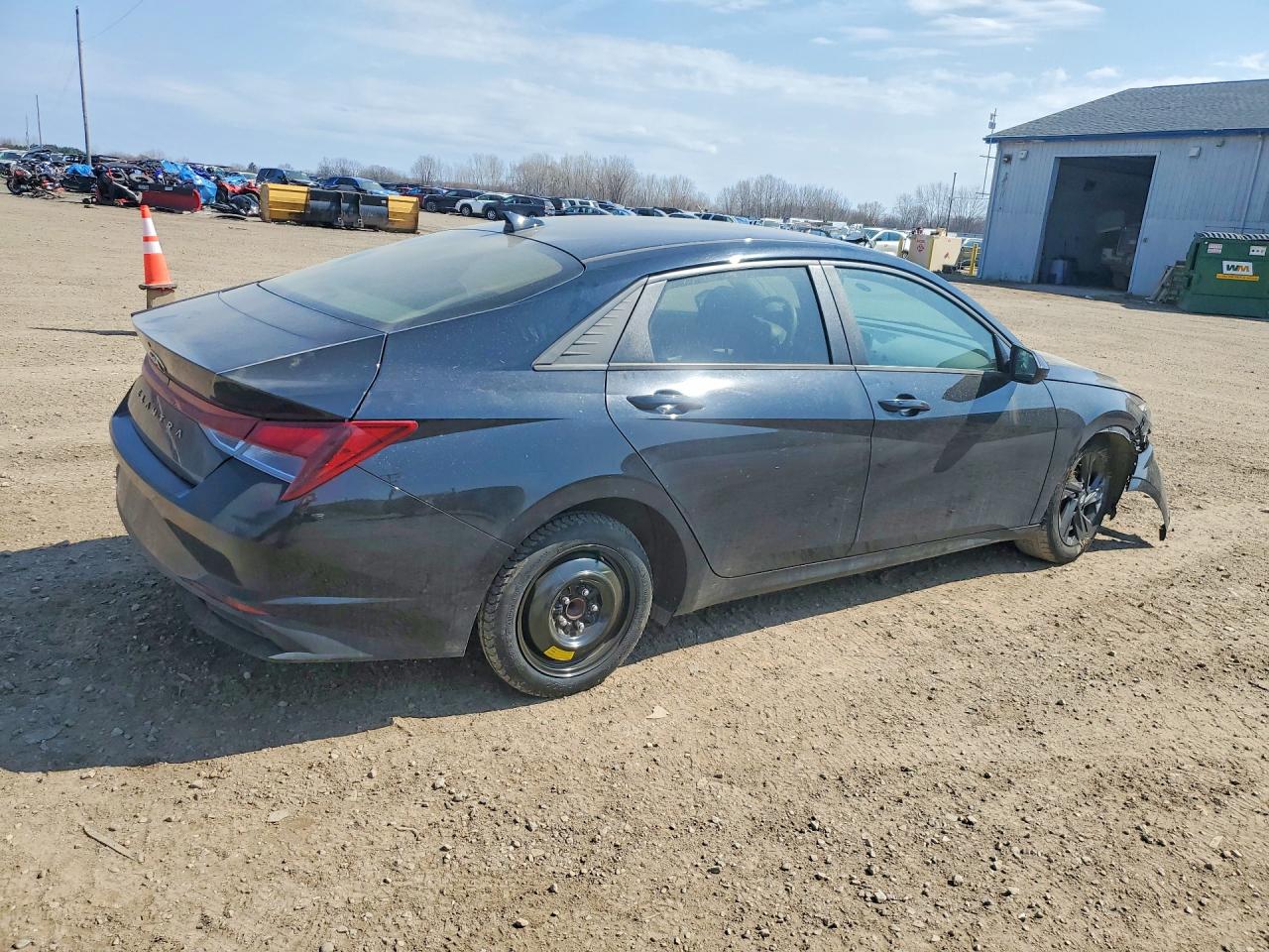2022 HYUNDAI ELANTRA SEL photo 5