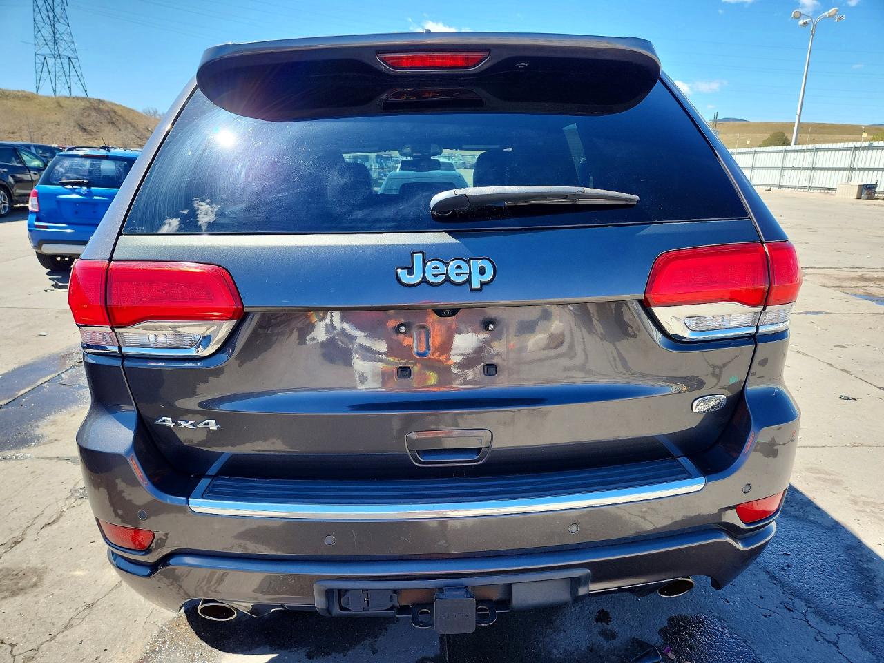 2015 JEEP GRAND CHEROKEE OVERLAND photo 11