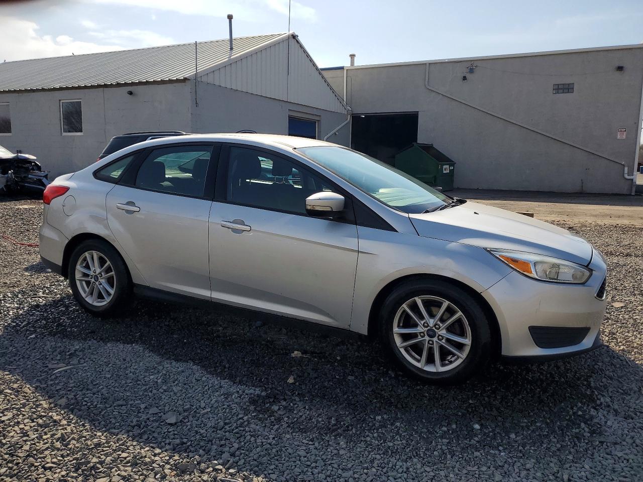 2015 FORD FOCUS SE photo 10