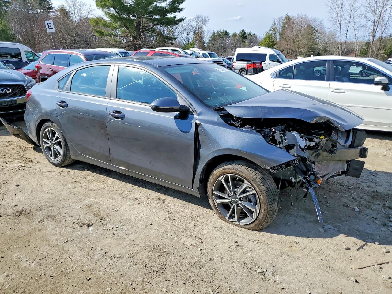 2023 KIA FORTE LXS photo 4