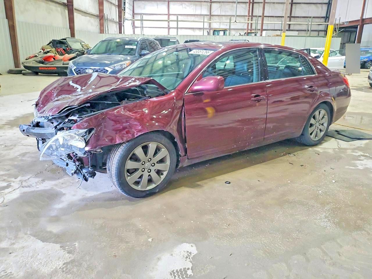 2005 TOYOTA AVALON