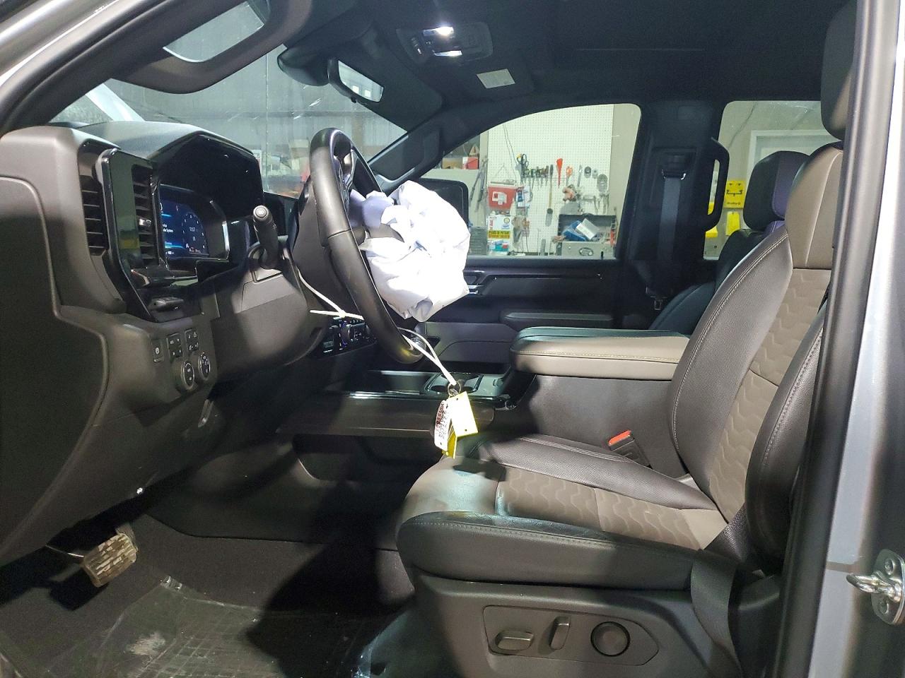2025 CHEVROLET SILVERADO K2500 ZR2 photo 13