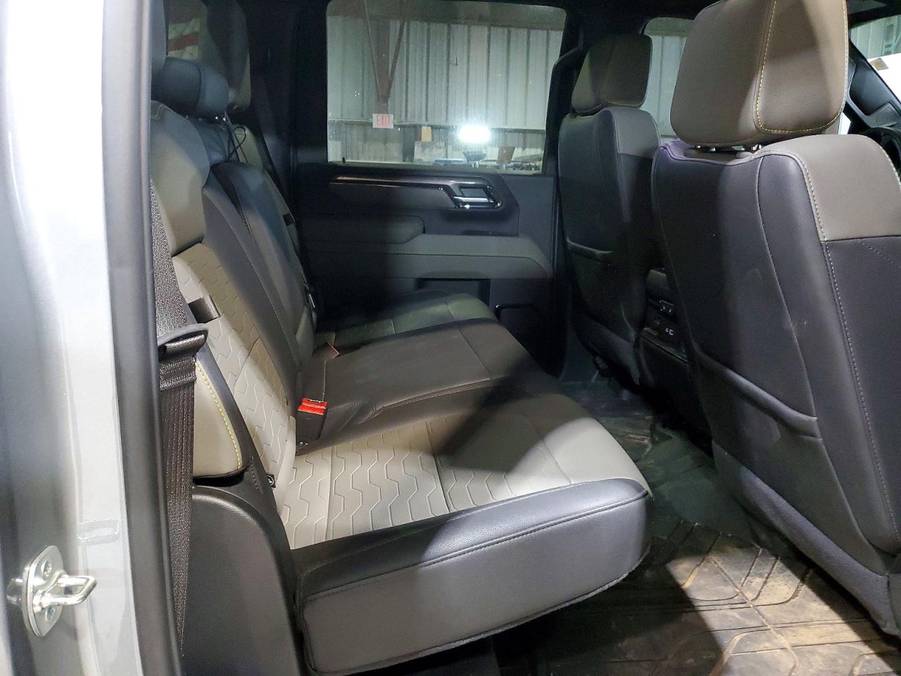 2025 CHEVROLET SILVERADO K2500 ZR2 photo 19