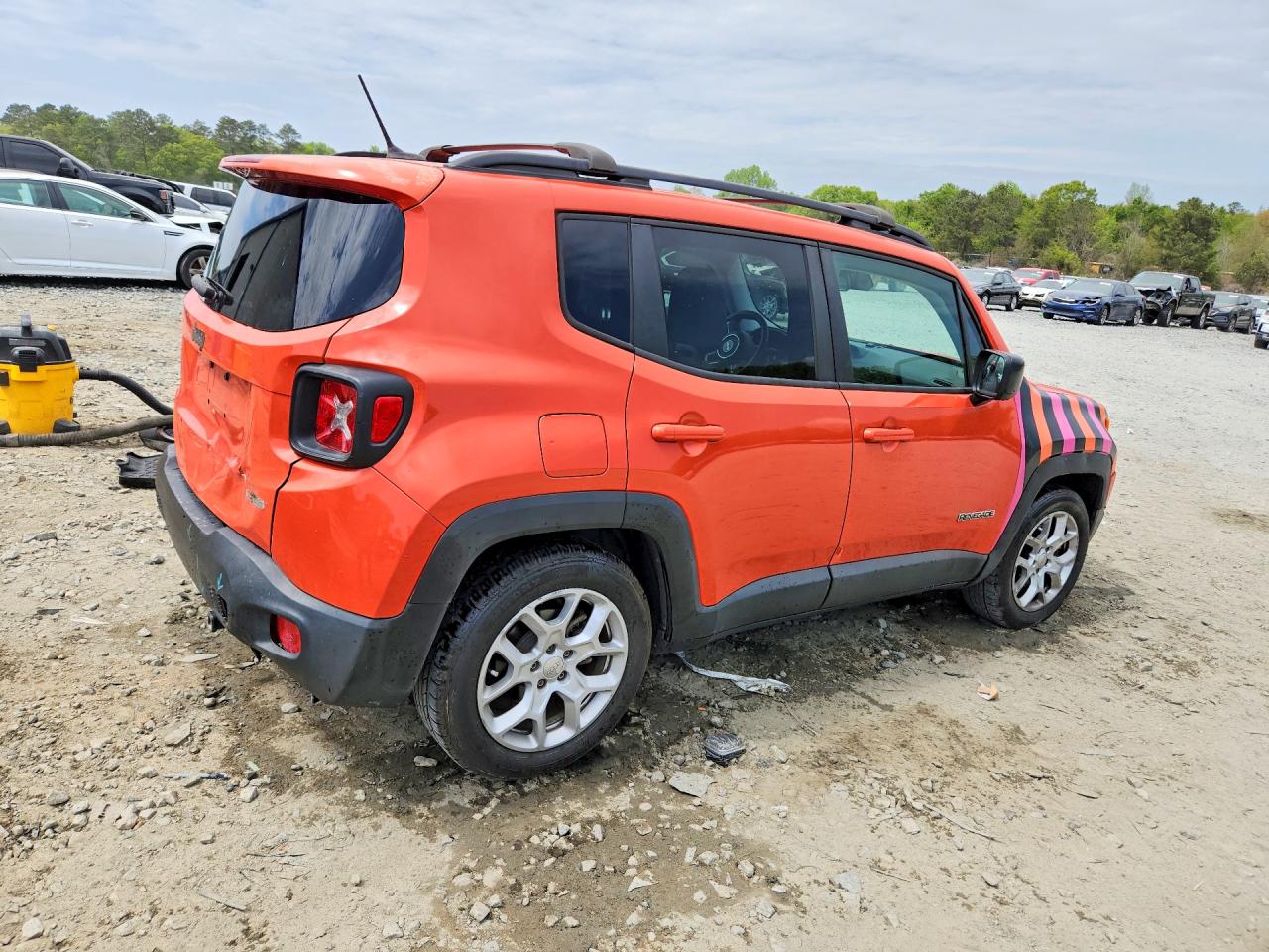2015 JEEP RENEGADE LATITUDE photo 5