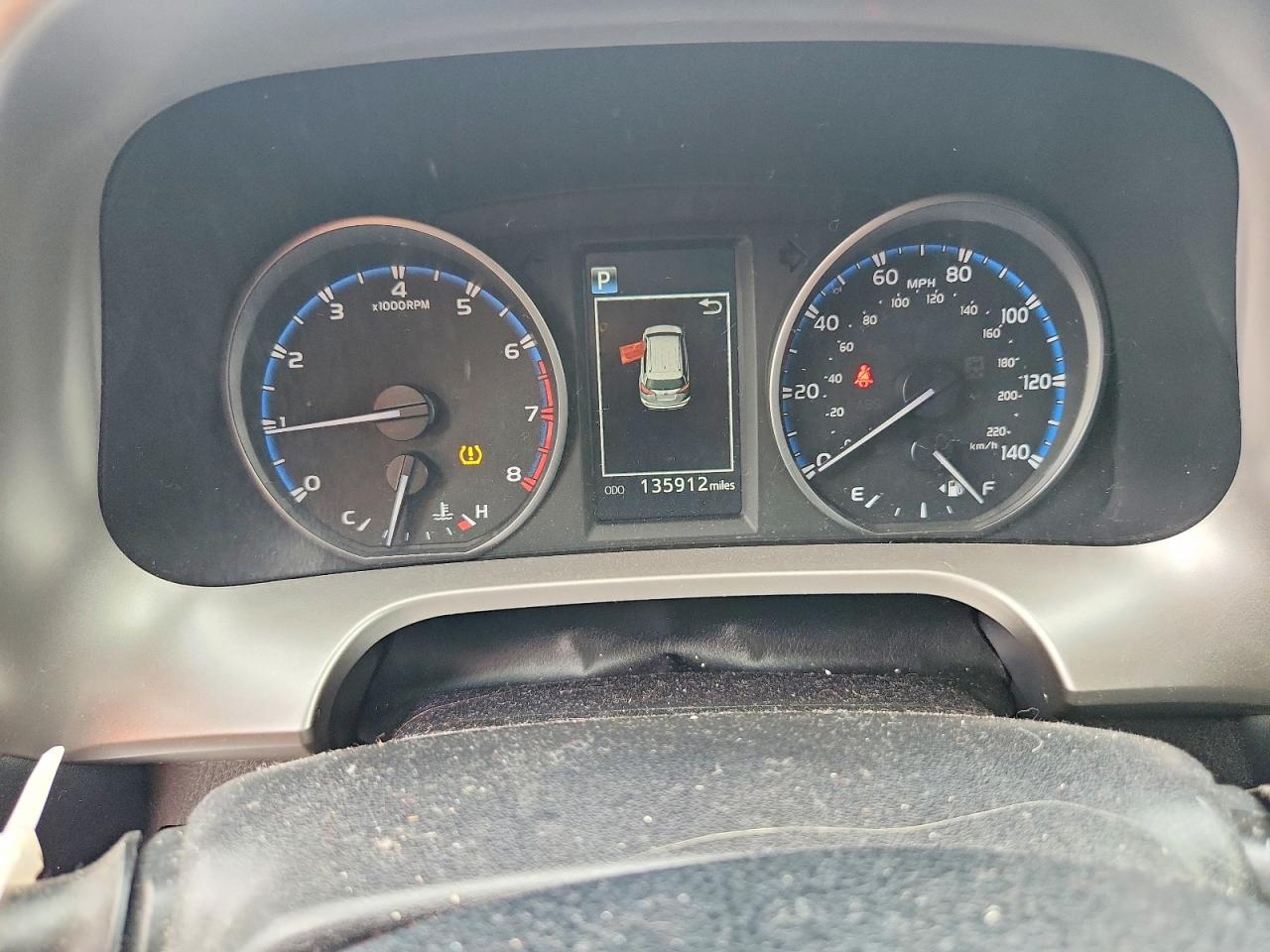 2017 TOYOTA RAV4 XLE photo 17