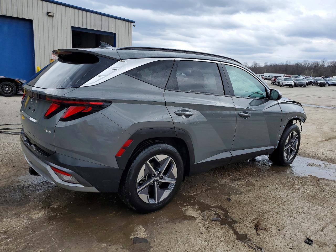 2025 HYUNDAI TUCSON SEL photo 3