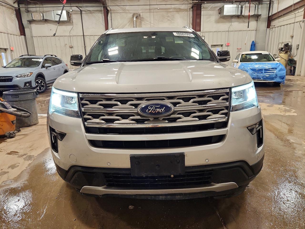 2018 FORD EXPLORER XLT photo 9