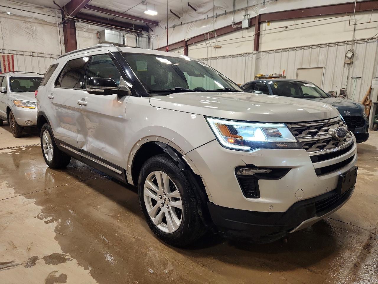 2018 FORD EXPLORER XLT photo 7