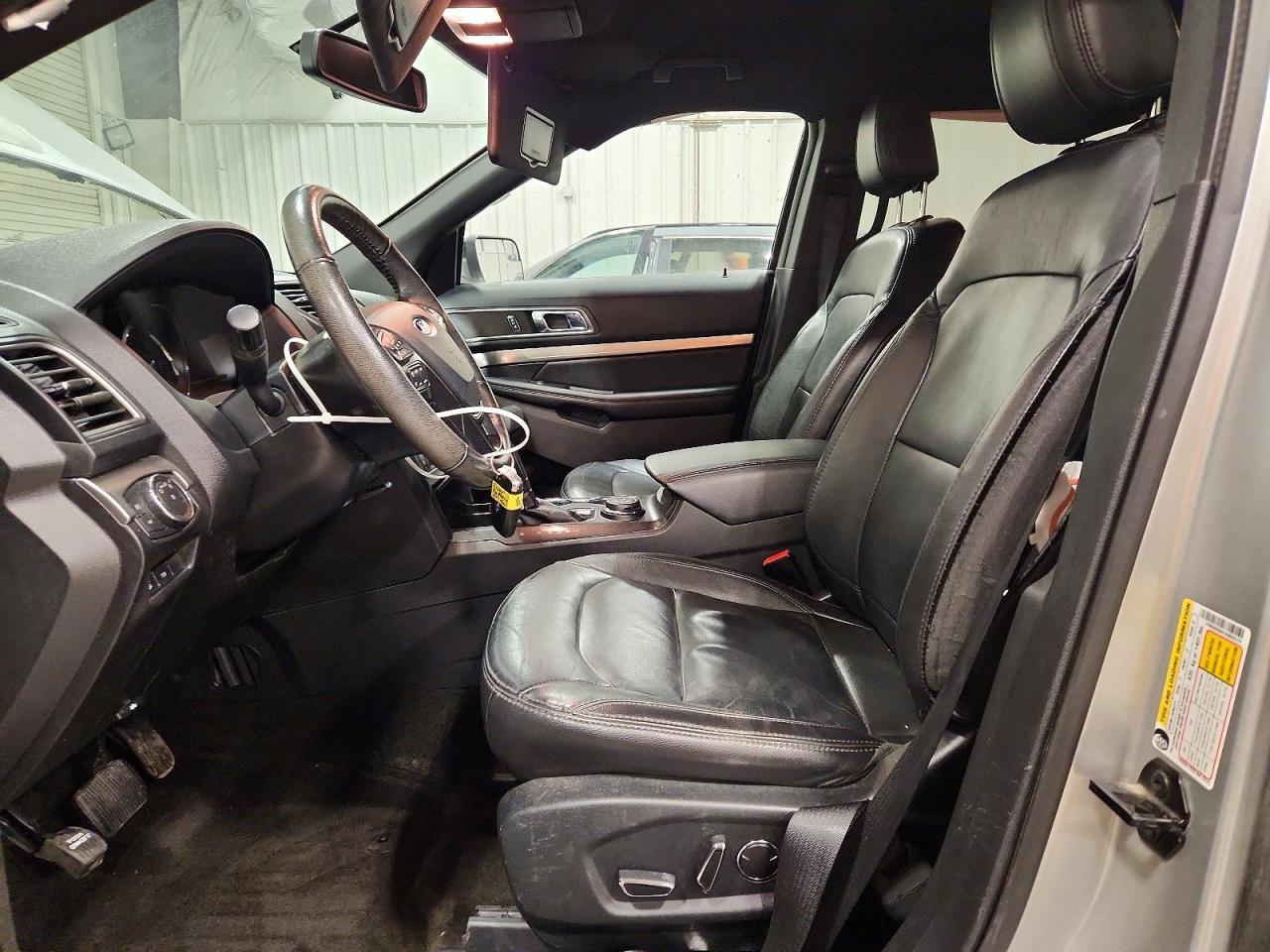 2018 FORD EXPLORER XLT photo 13