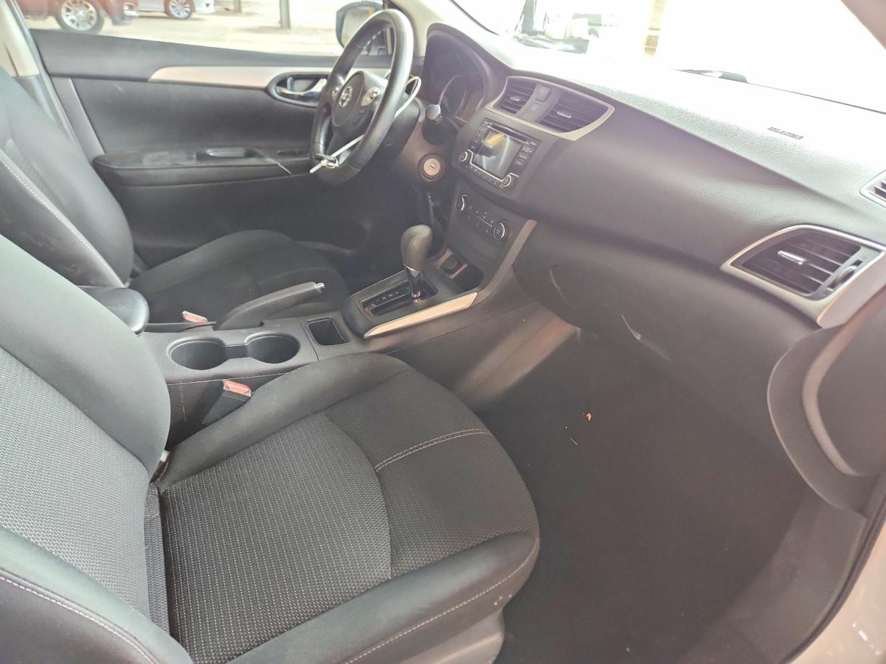 2018 NISSAN SENTRA S photo 13