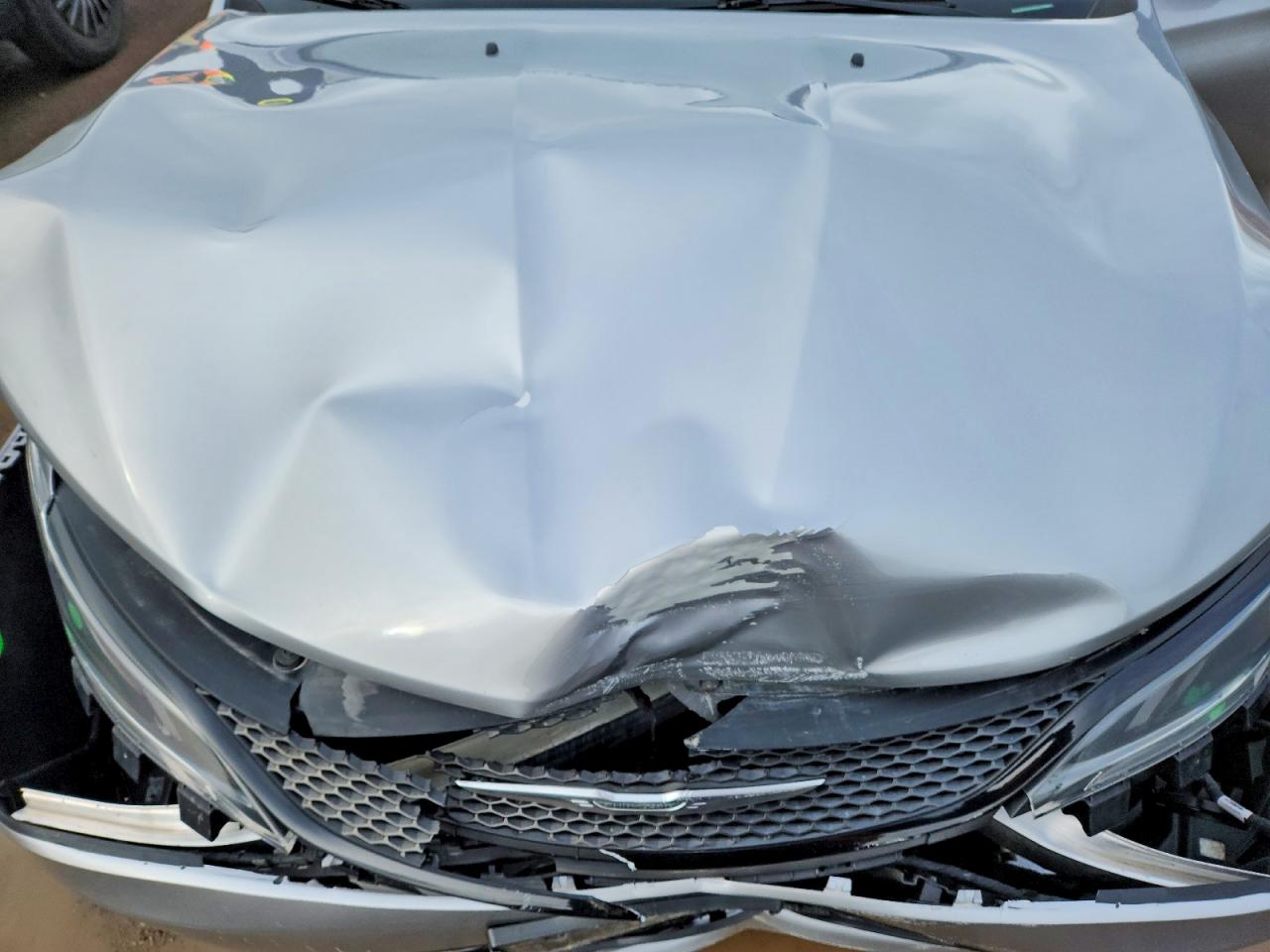 2015 CHRYSLER 200 photo 31