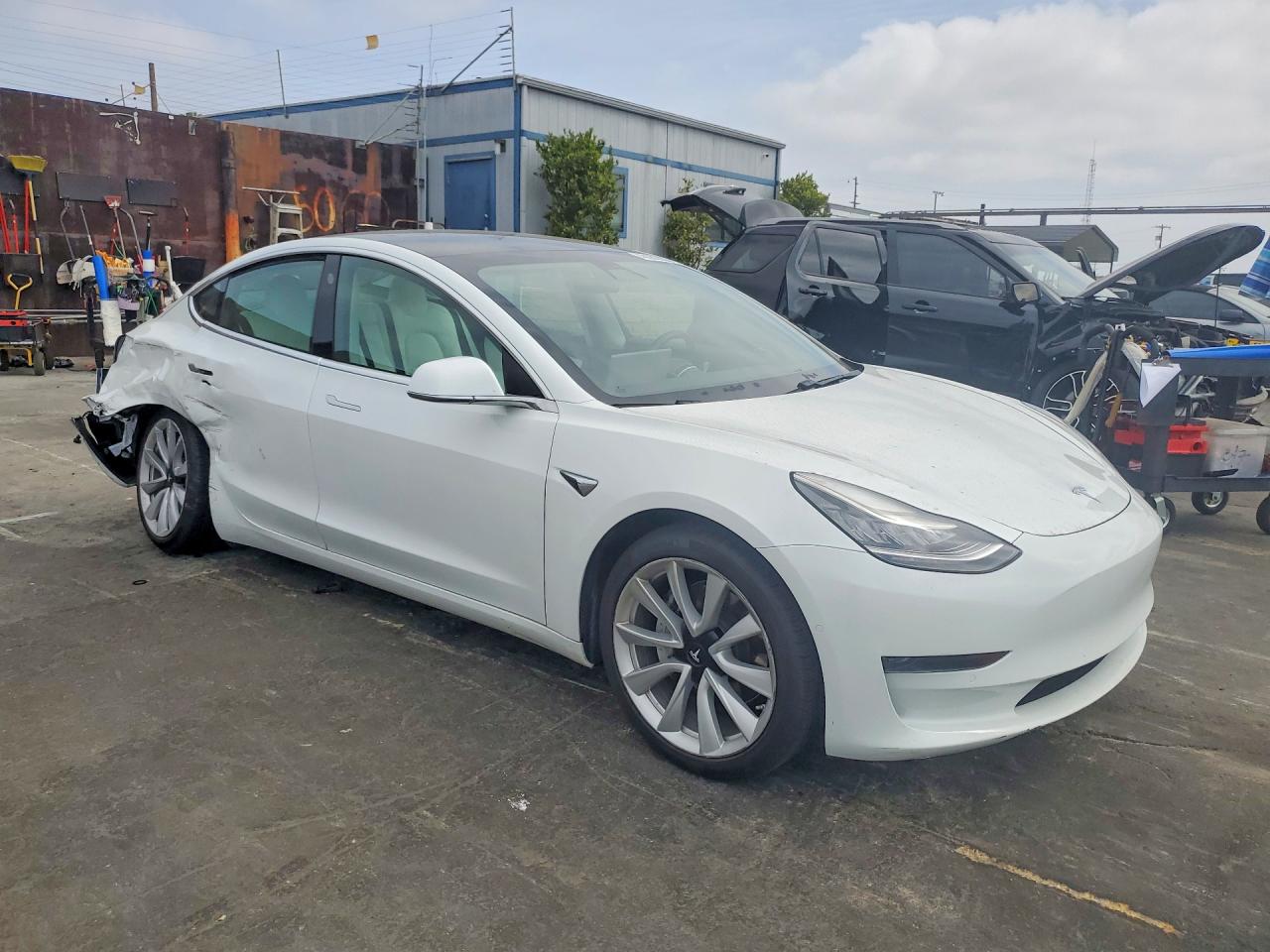 2020 TESLA MODEL 3 photo 4