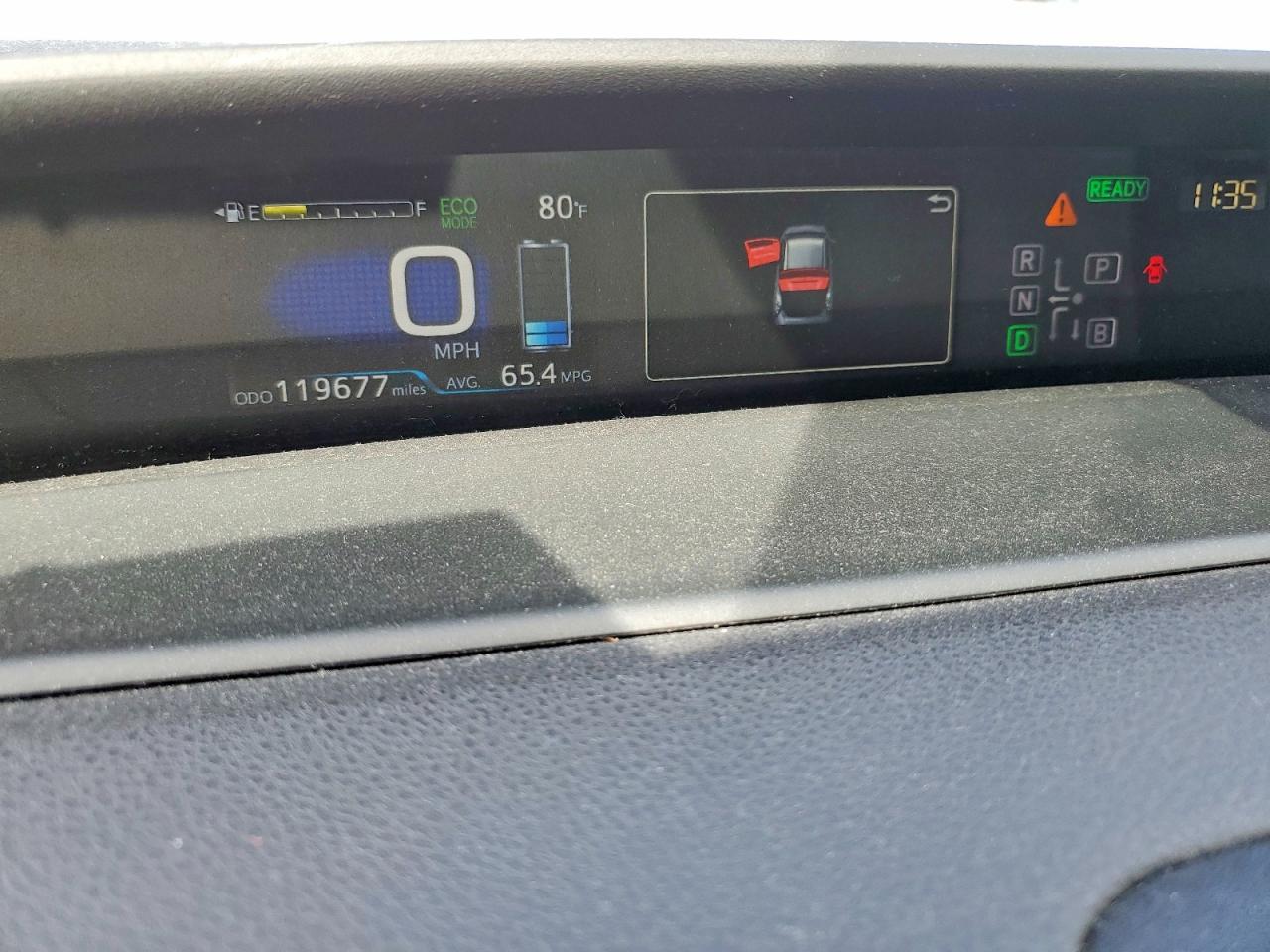 2016 TOYOTA PRIUS THREE photo 17