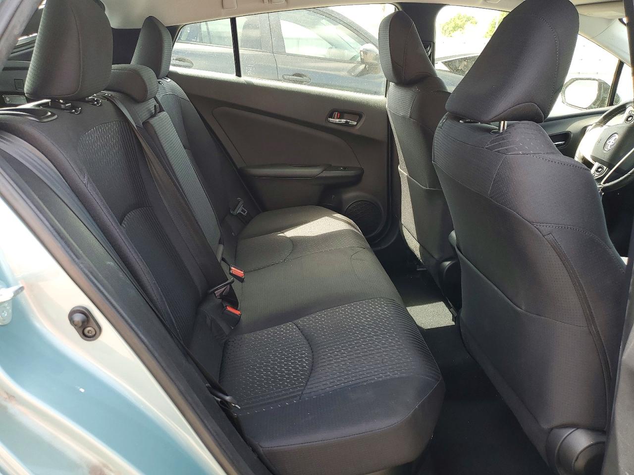 2016 TOYOTA PRIUS THREE photo 21