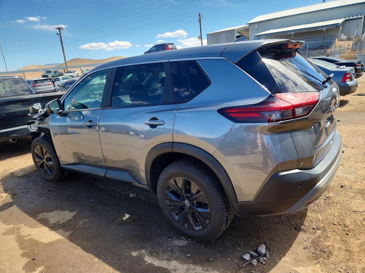 2023 NISSAN ROGUE SV photo 3