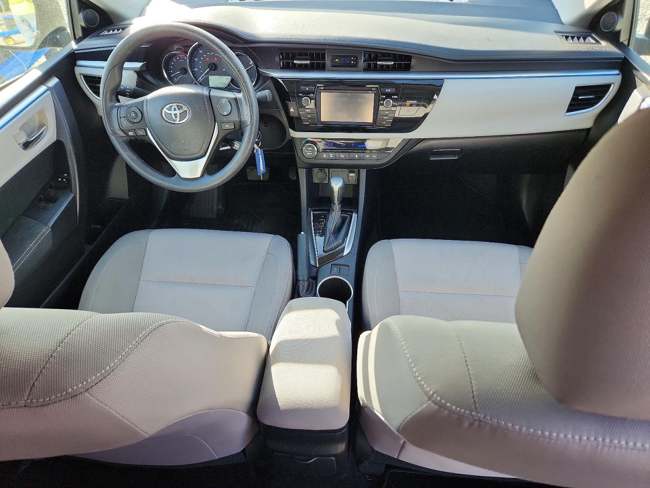 2015 TOYOTA COROLLA LE photo 15