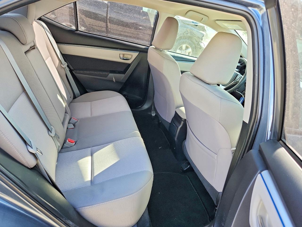 2015 TOYOTA COROLLA LE photo 19