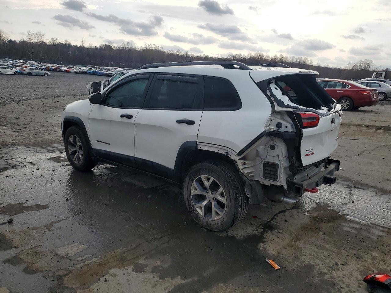 2015 JEEP CHEROKEE TRAILHAWK photo 3