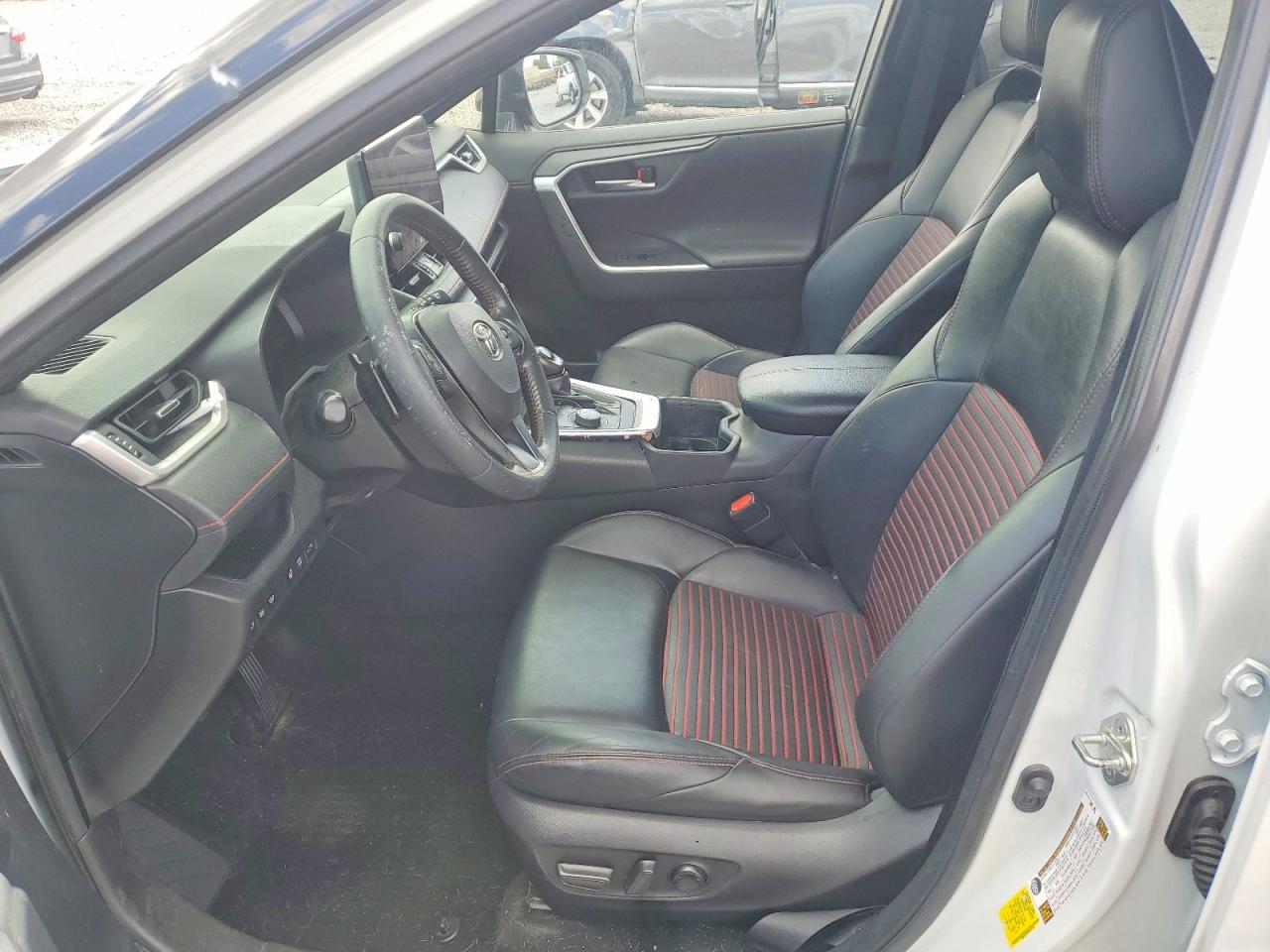 2023 TOYOTA RAV4 PRIME XSE photo 13