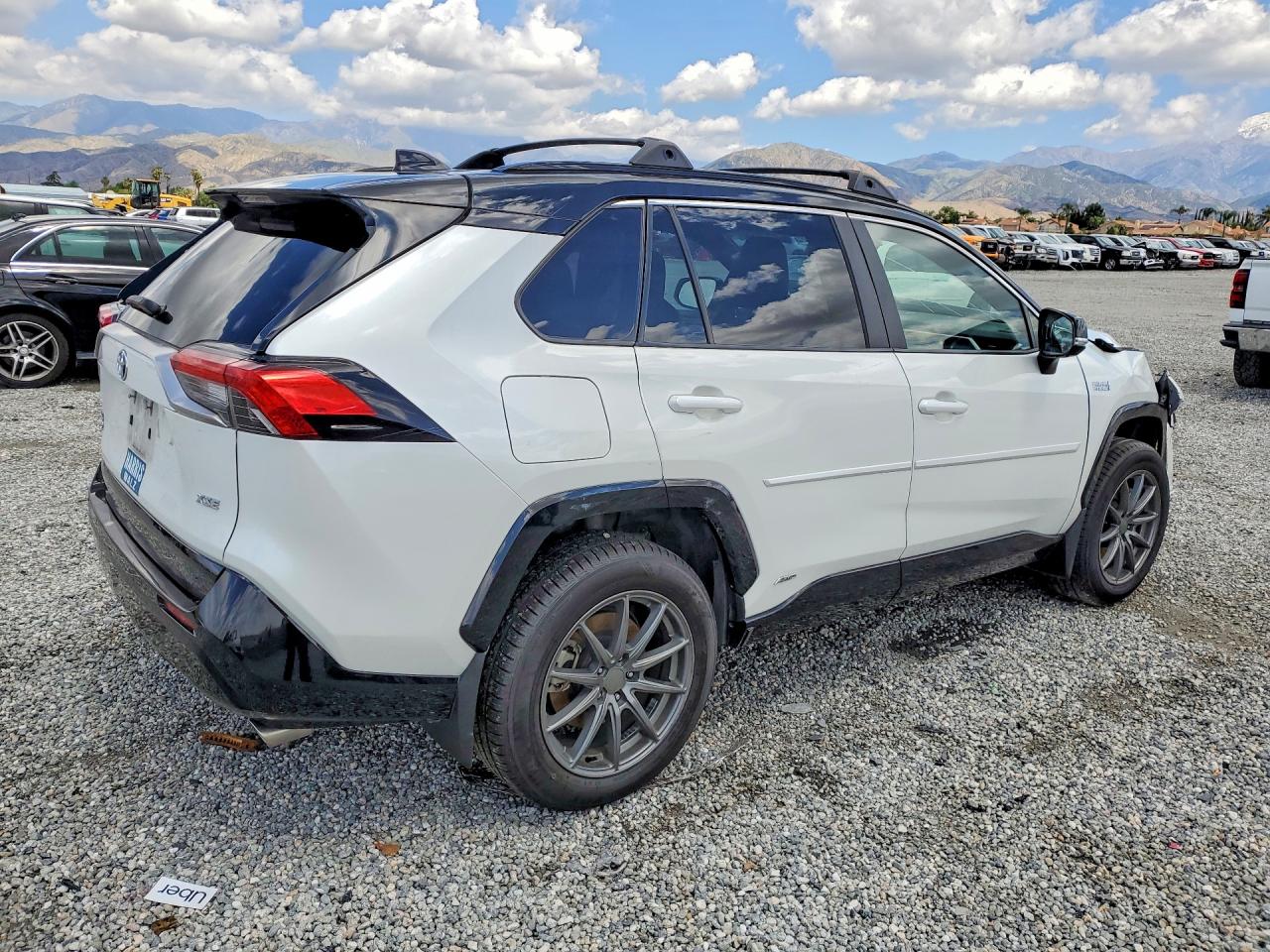 2023 TOYOTA RAV4 PRIME XSE photo 5