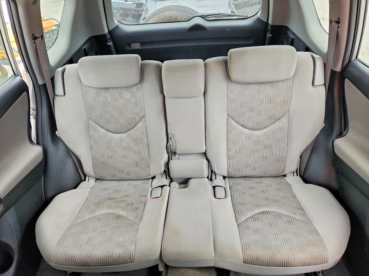 2010 TOYOTA RAV4 BASE photo 10
