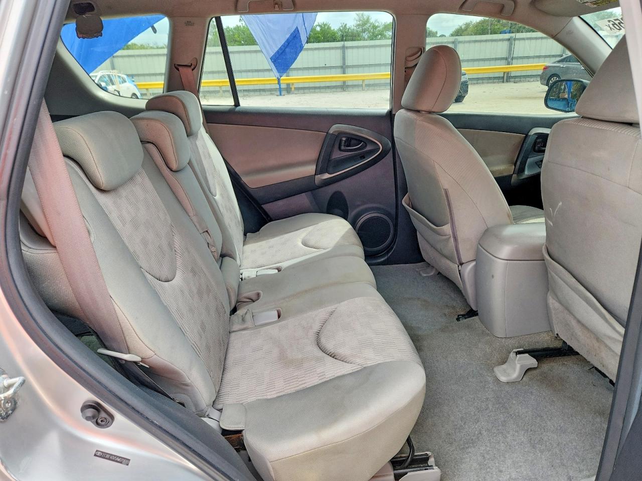 2010 TOYOTA RAV4 BASE photo 11