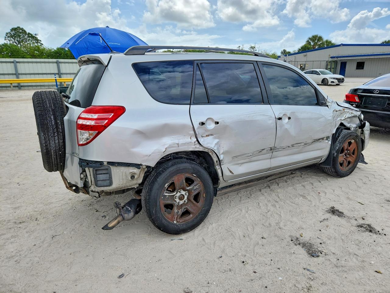 2010 TOYOTA RAV4 BASE photo 3