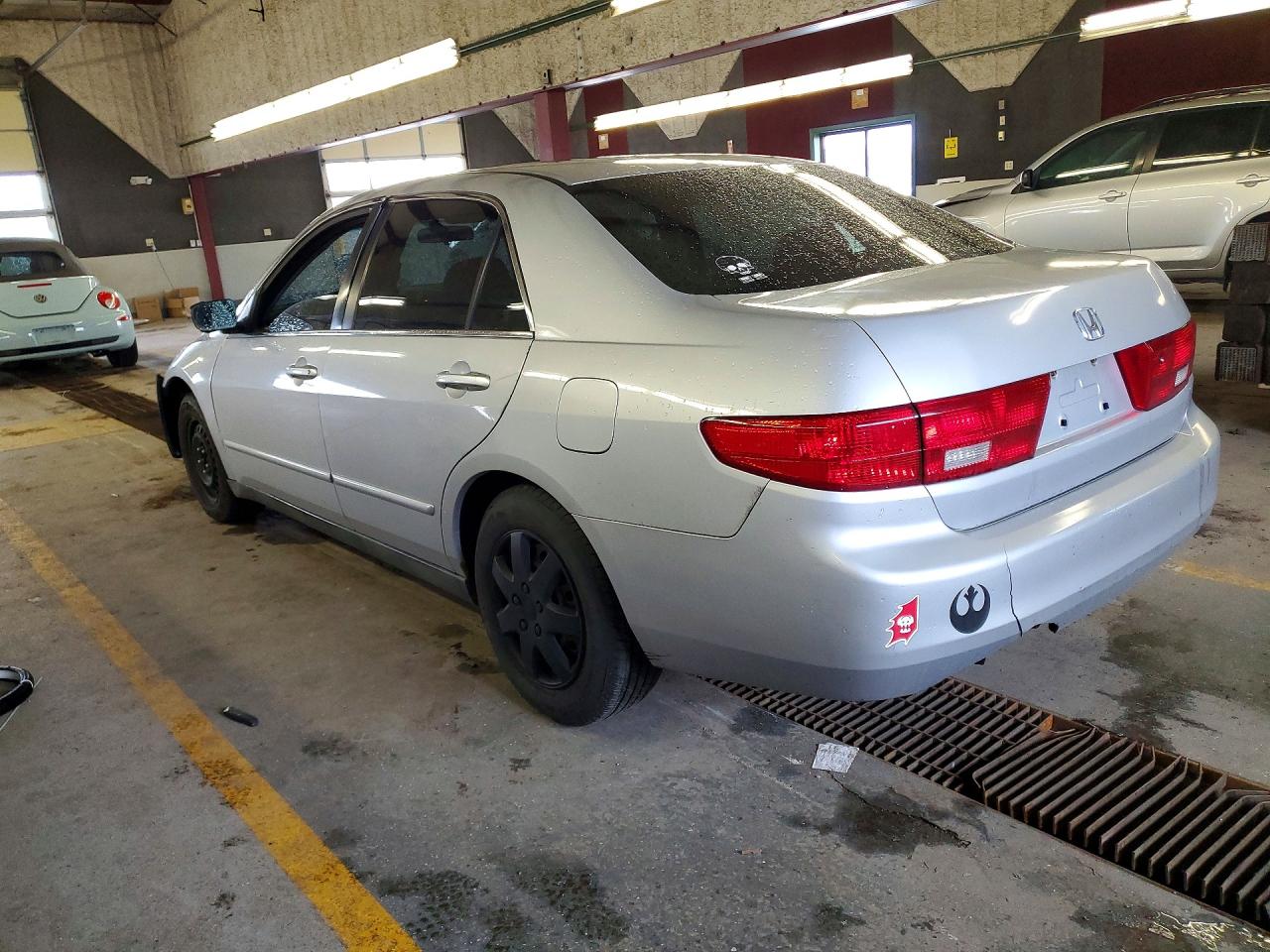2005 HONDA ACCORD LX photo 3