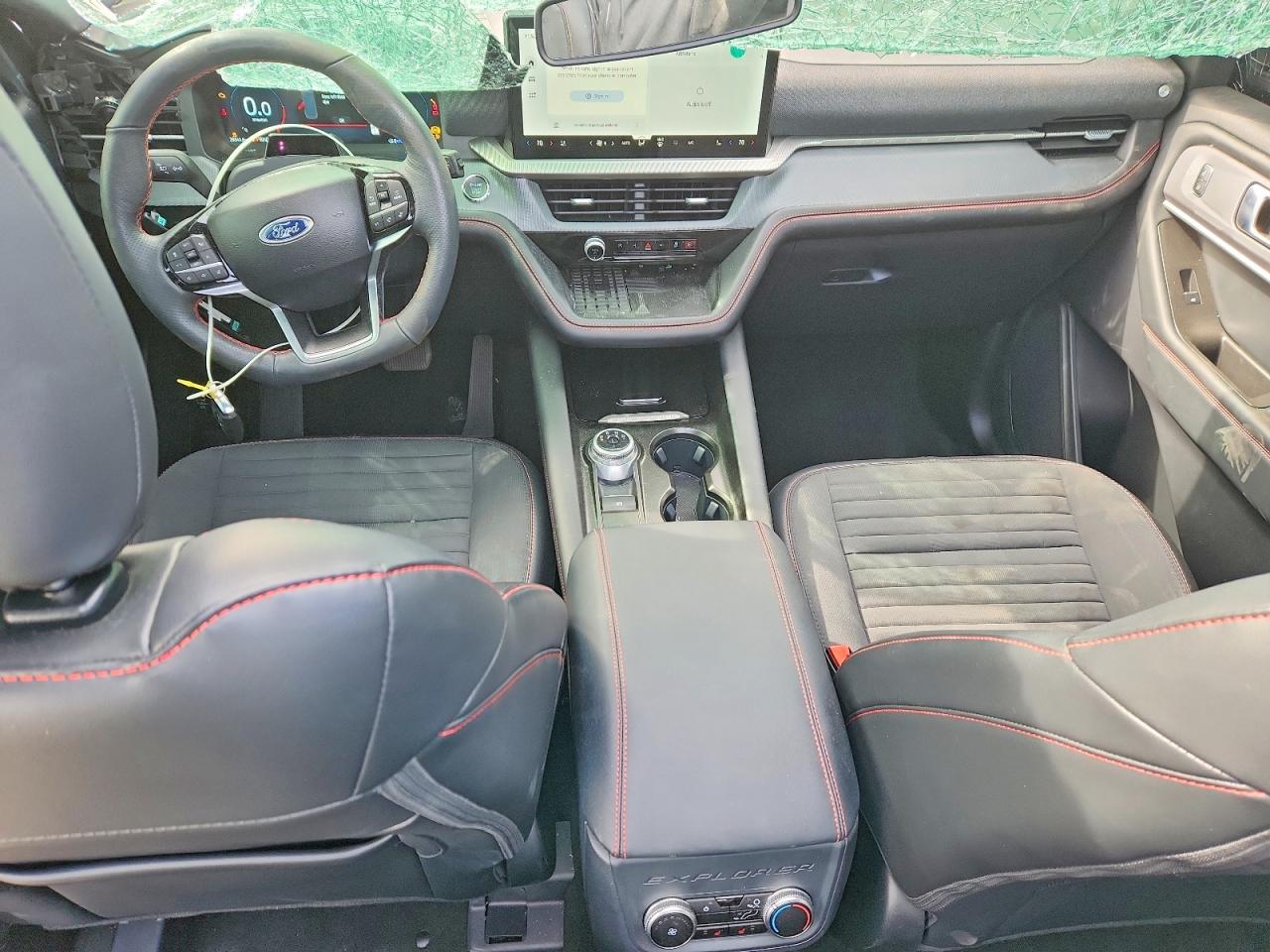 2025 FORD EXPLORER ST-LINE photo 15