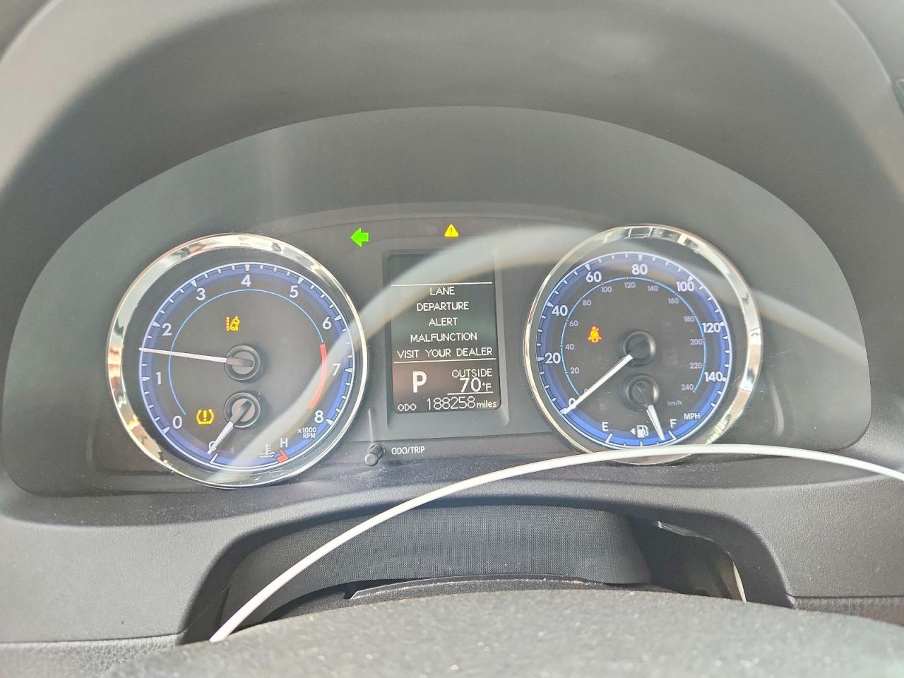 2018 TOYOTA COROLLA LE photo 17