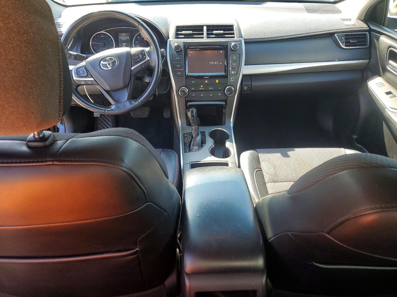 2017 TOYOTA CAMRY SE photo 15