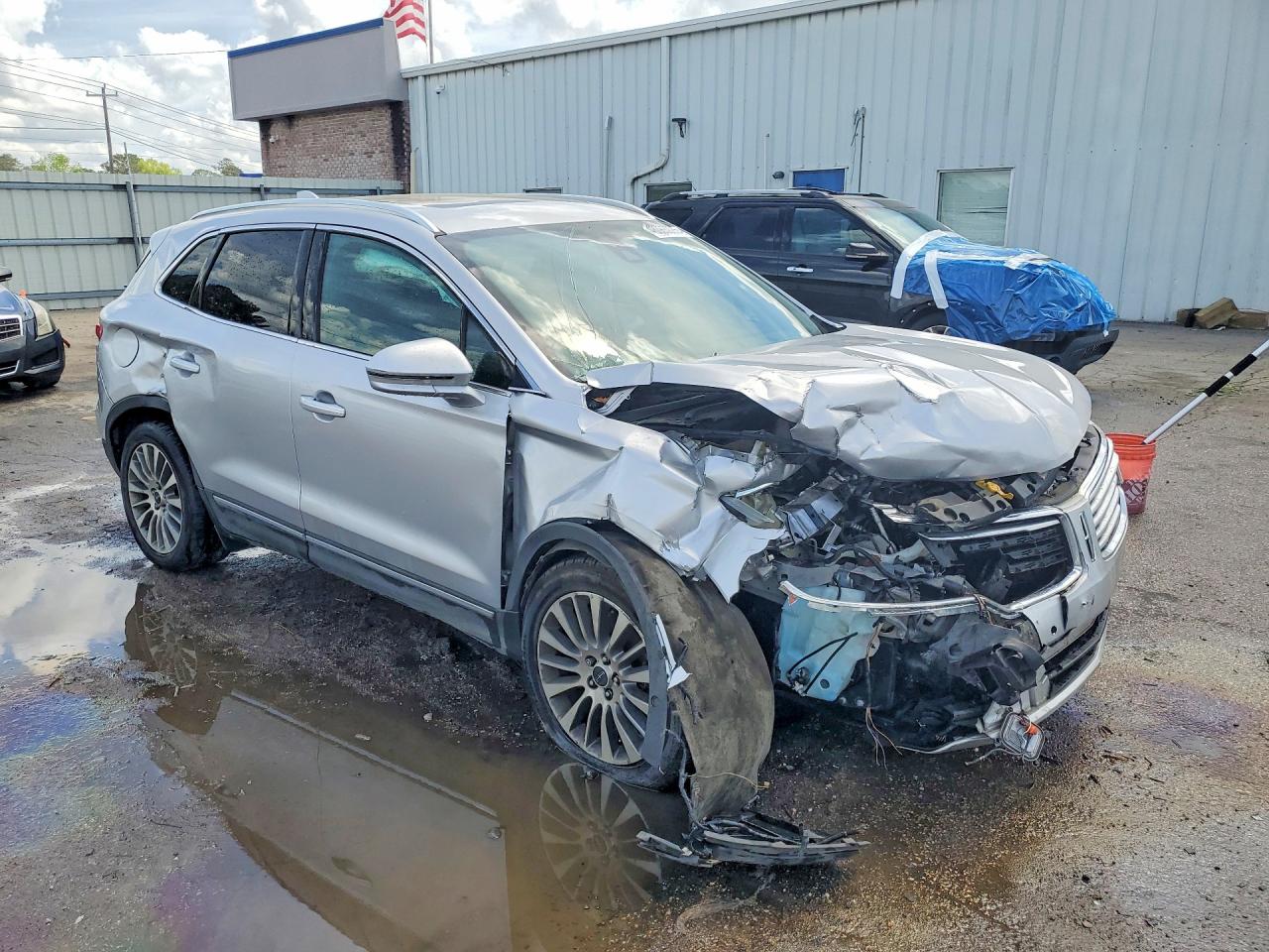 2017 LINCOLN MKC RESERVE photo 4