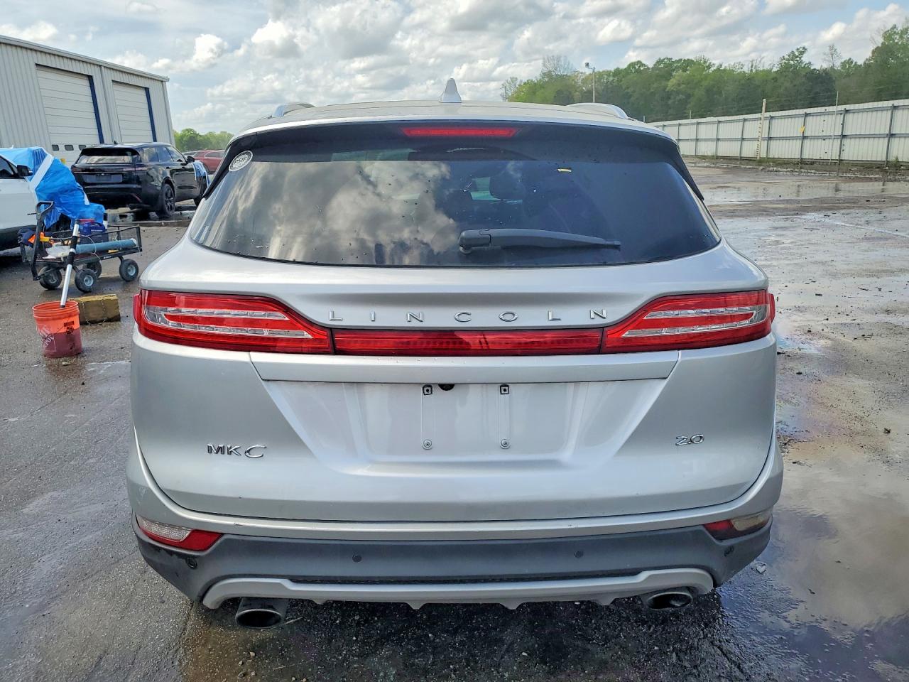 2017 LINCOLN MKC RESERVE photo 6