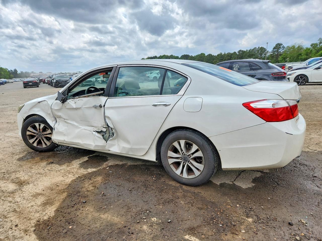2014 HONDA ACCORD LX photo 3