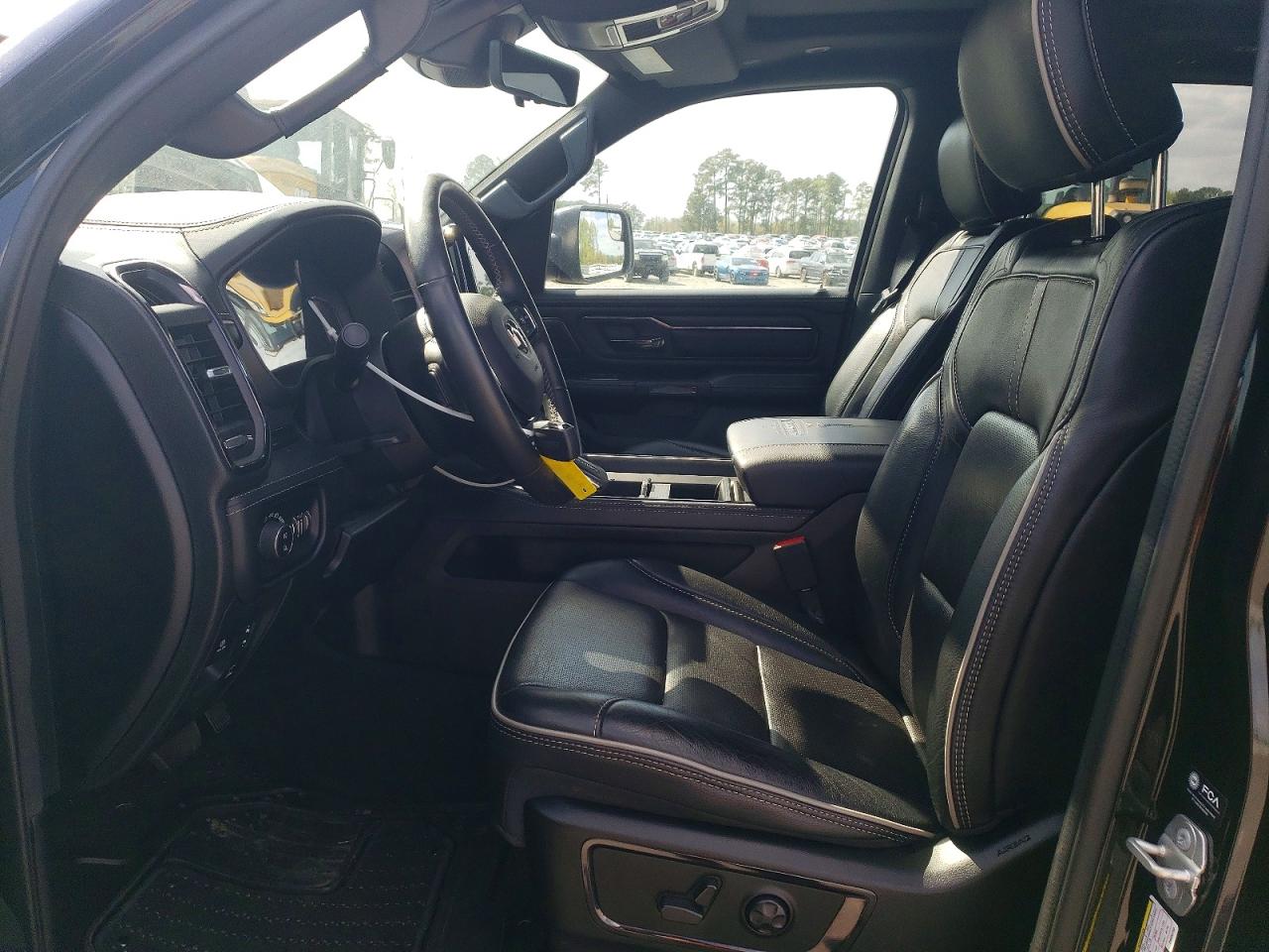 2023 RAM 1500 photo 19