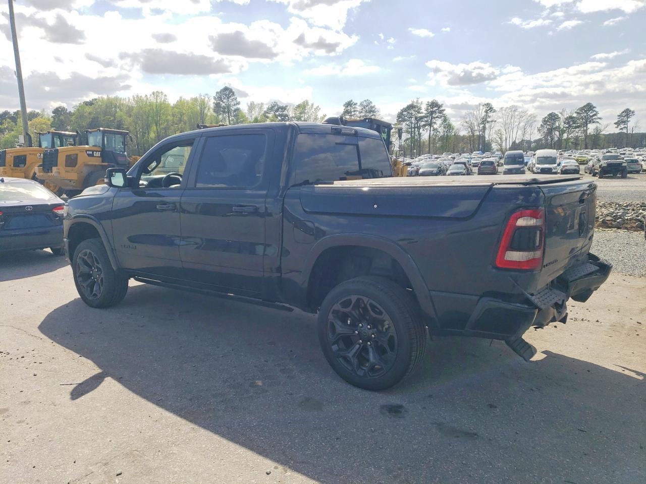 2023 RAM 1500 photo 4