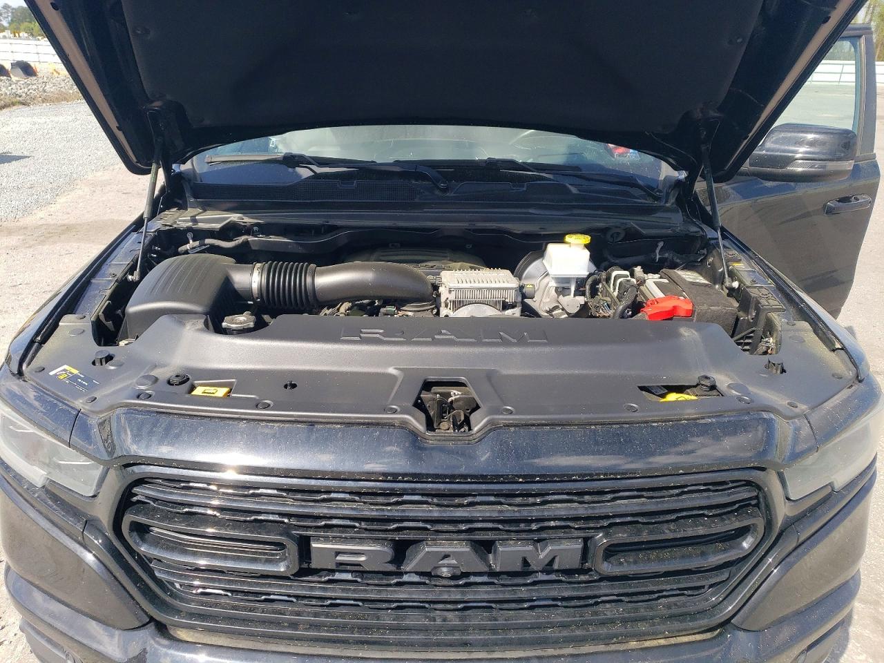 2023 RAM 1500 photo 31