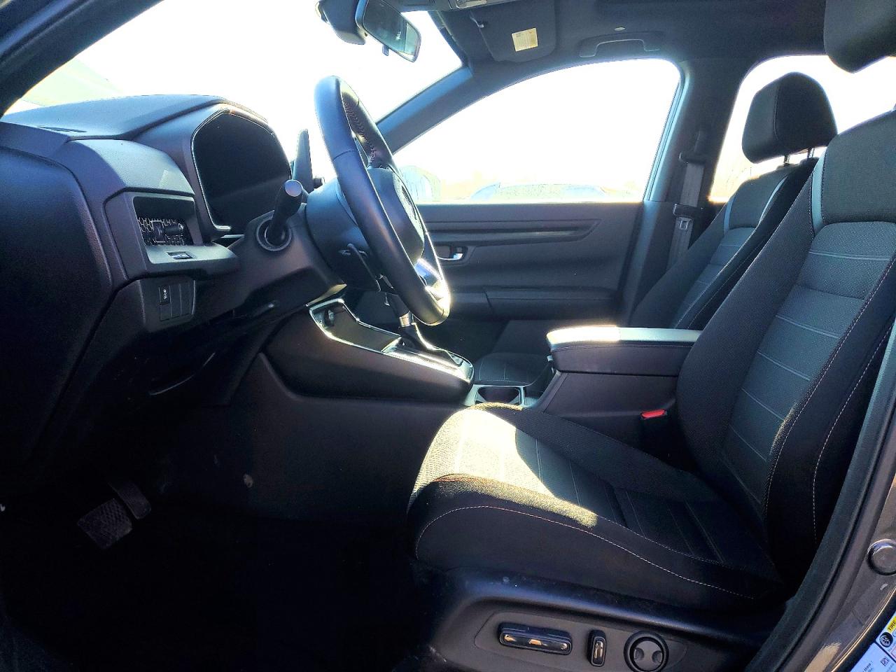 2025 HONDA CR-V SPORT photo 19