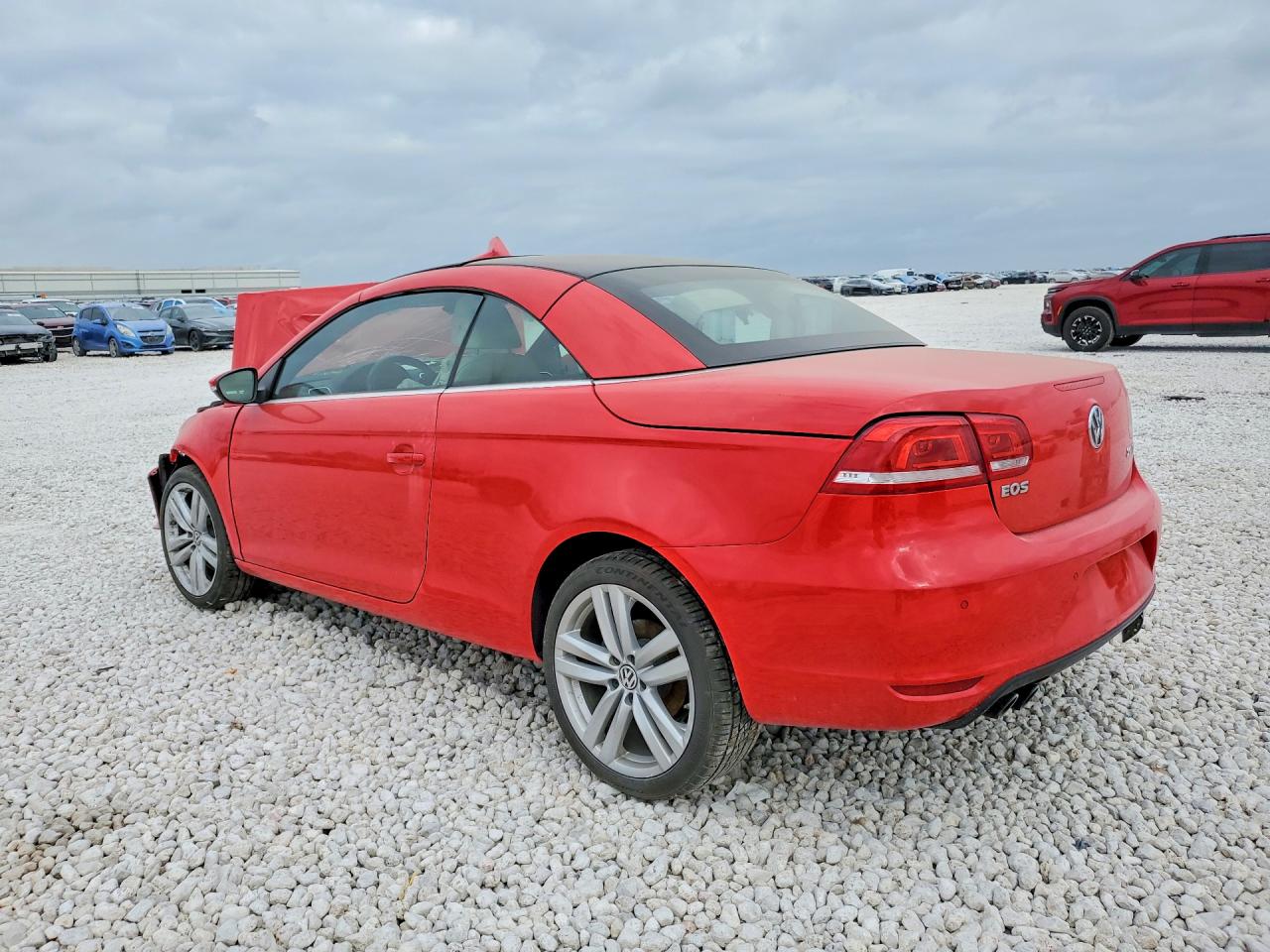 2015 VOLKSWAGEN EOS LUX photo 3