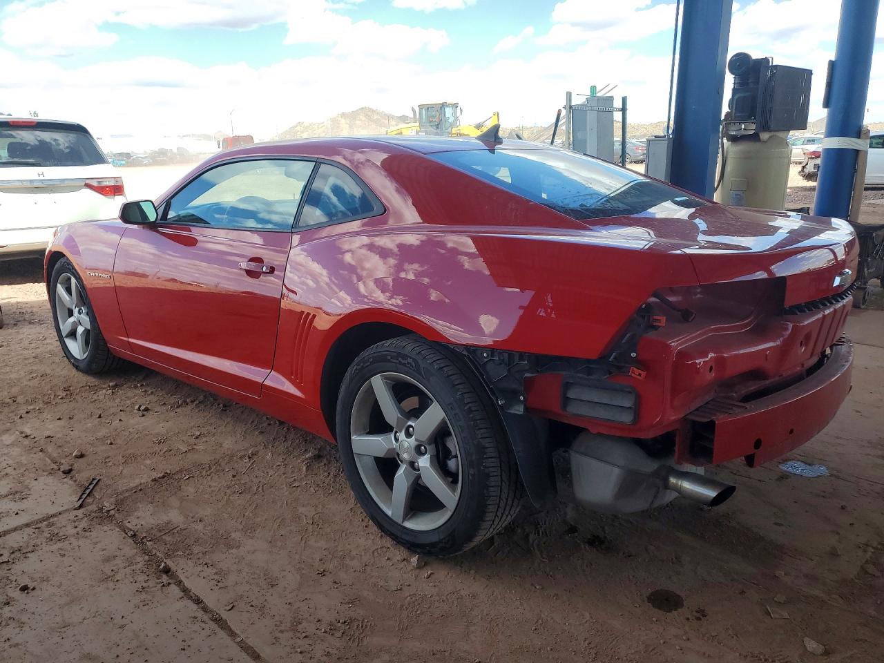 2011 CHEVROLET CAMARO LT photo 4