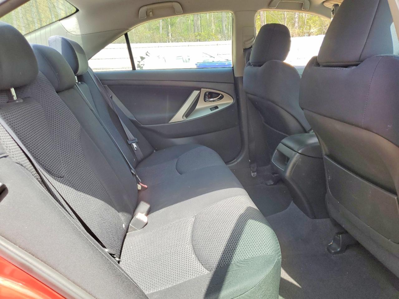 2009 TOYOTA CAMRY SE photo 28