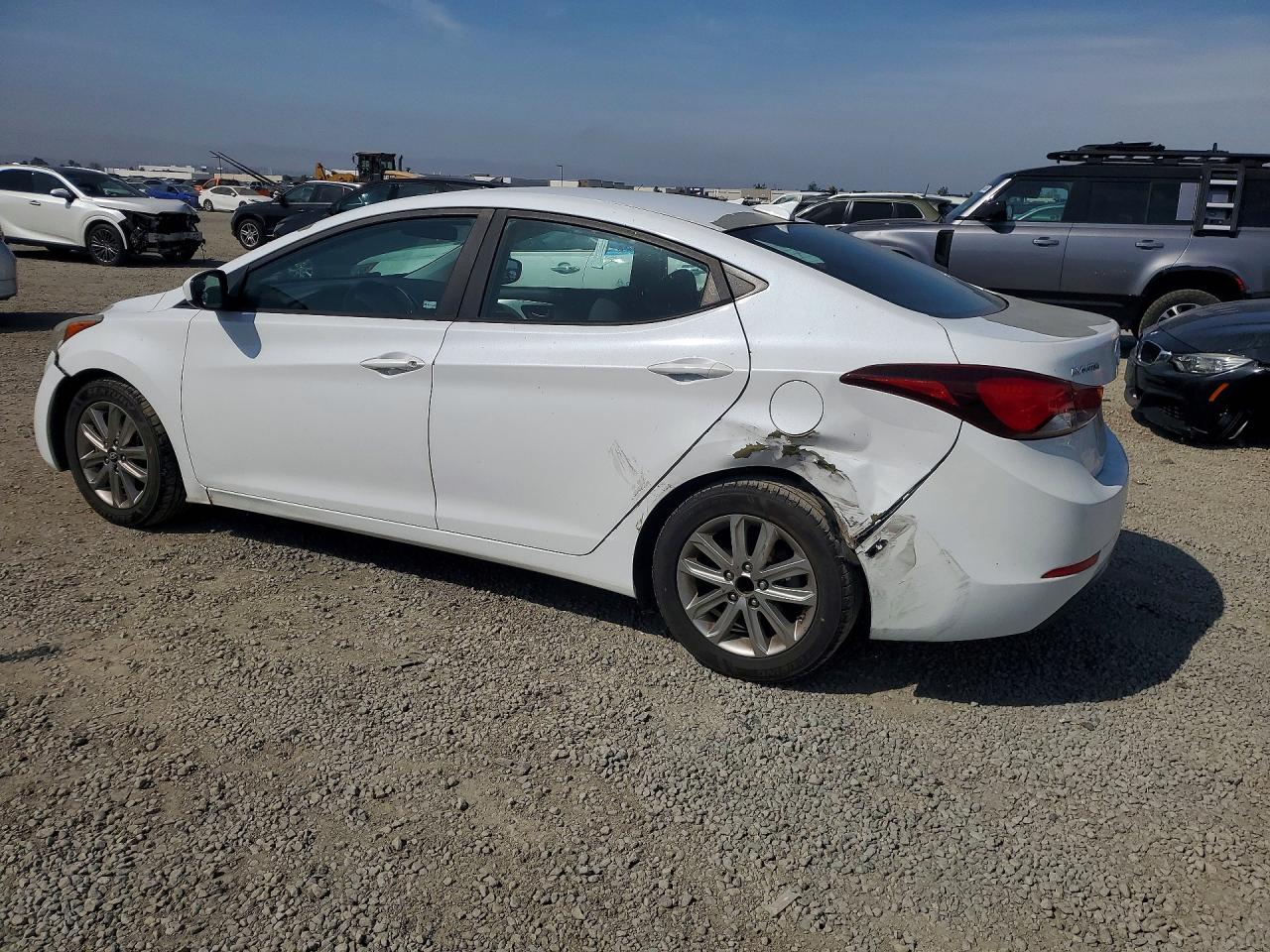 2016 HYUNDAI ELANTRA SE photo 3