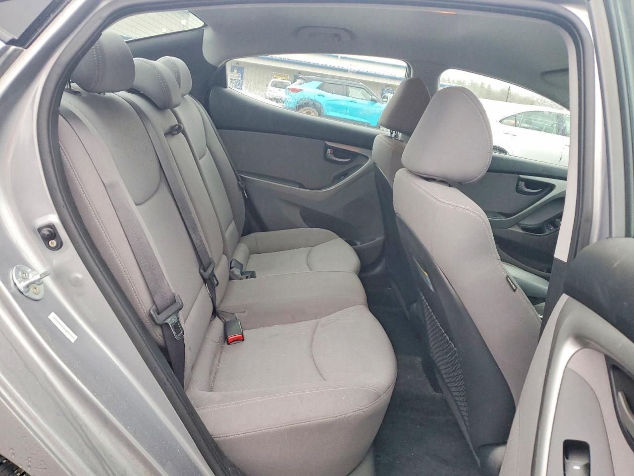 2015 HYUNDAI ELANTRA SE photo 19