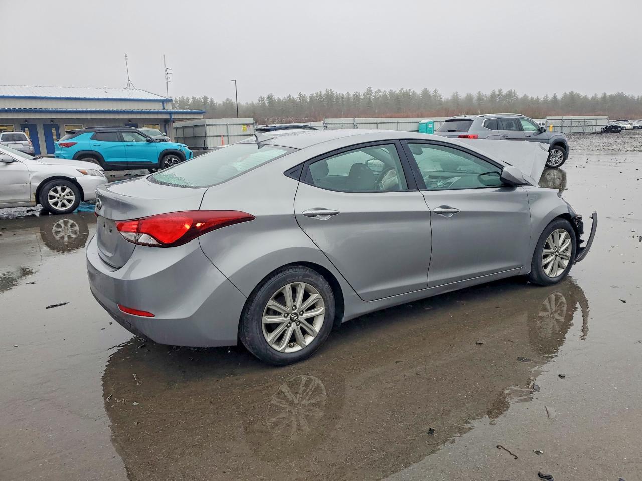 2015 HYUNDAI ELANTRA SE photo 5